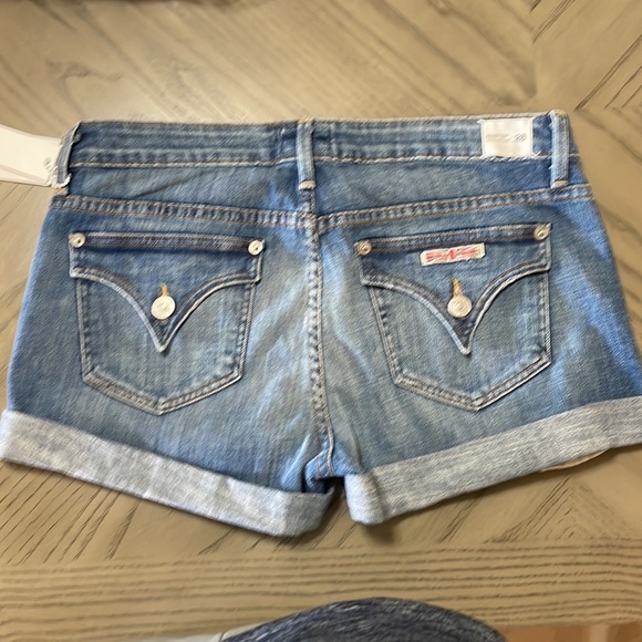 Hudson “Hampton” Cuffed Shorts Size 28 - Picture 2 of 3